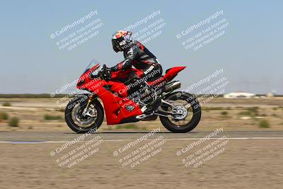 media/Oct-06-2025-2WTD (Mon) [[90522c3a0b]]/B Group/1220pm (Wheelie Bump)/